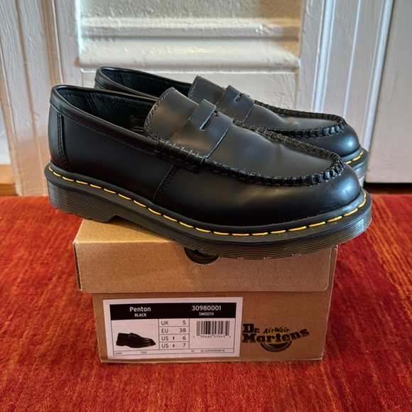Like new Dr. Martens Penton Black Loafers - Picture 2 of 6